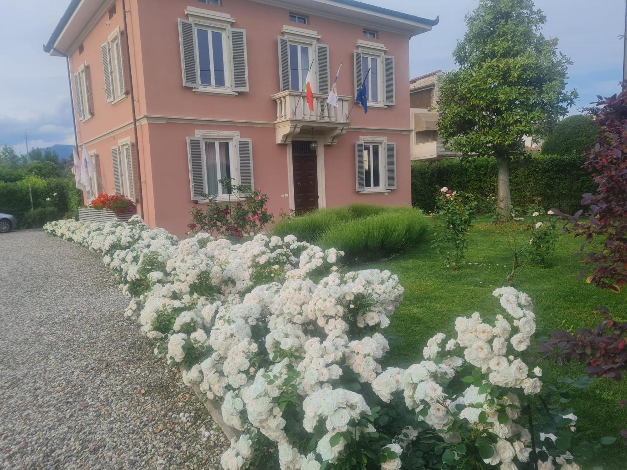 Hotel il buen retiro Lucca Exterior foto
